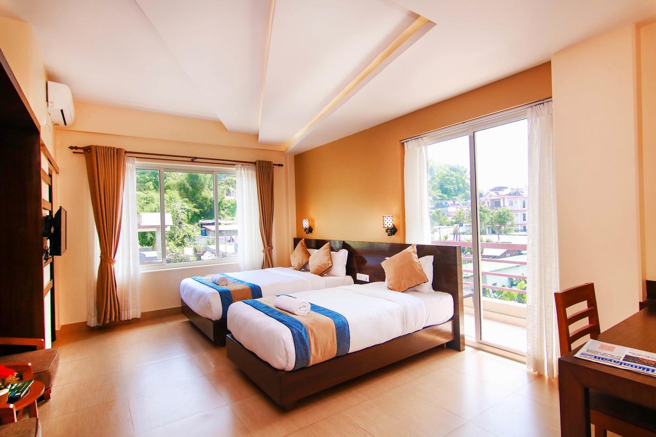 Hotel Lake Paradise Pokhara Exterior photo