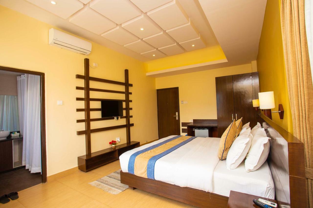 Hotel Lake Paradise Pokhara Exterior photo